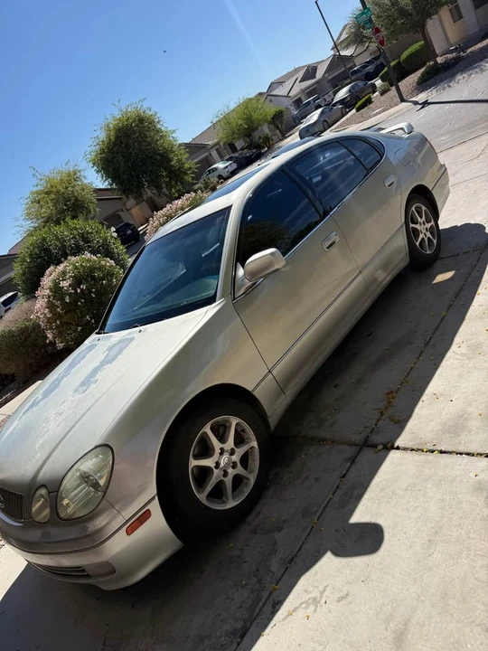 2002 Lexus GS 2nd Gen - Image 9 of 13