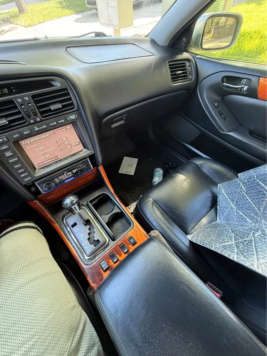 2002 Lexus GS 2nd Gen - Image 9 of 11