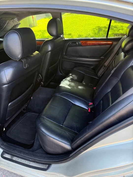 2002 Lexus GS 2nd Gen - Image 10 of 11