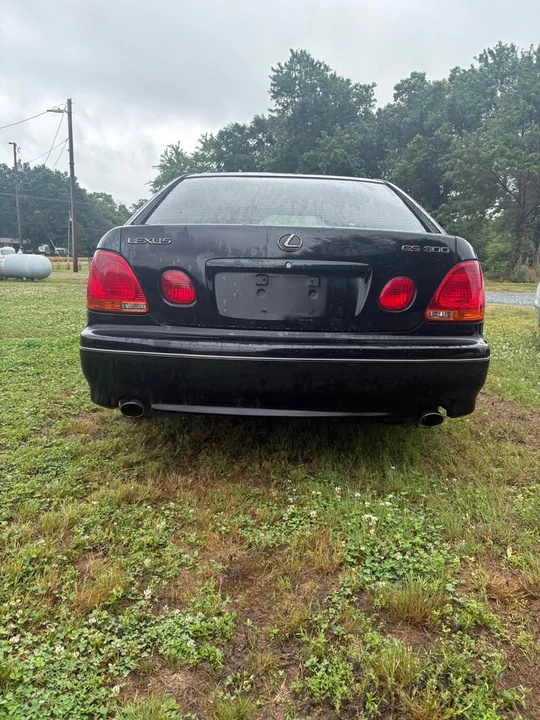 2002 Lexus GS 2nd Gen - Image 4 of 7