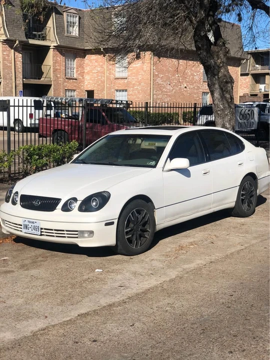 2002 Lexus GS 2nd Gen - Image 2 of 6