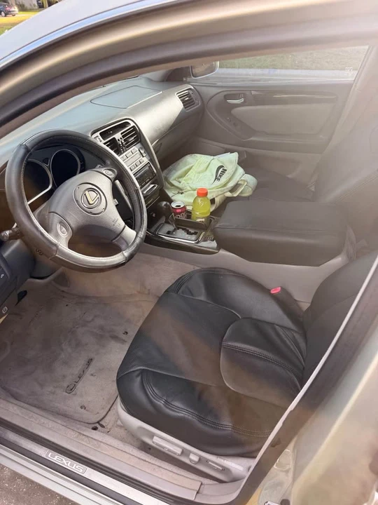 2002 Lexus GS 2nd Gen - Image 3 of 4