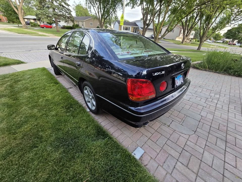 2002 Lexus GS 2nd Gen - Image 5 of 12