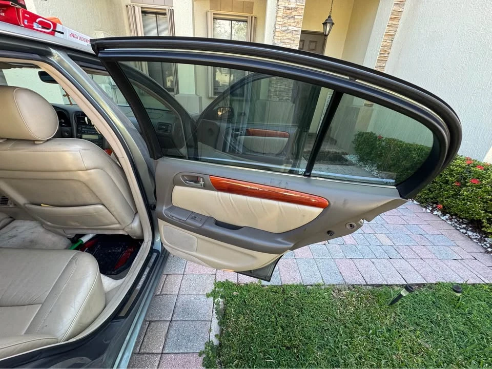 2002 Lexus GS 2nd Gen - Image 12 of 13