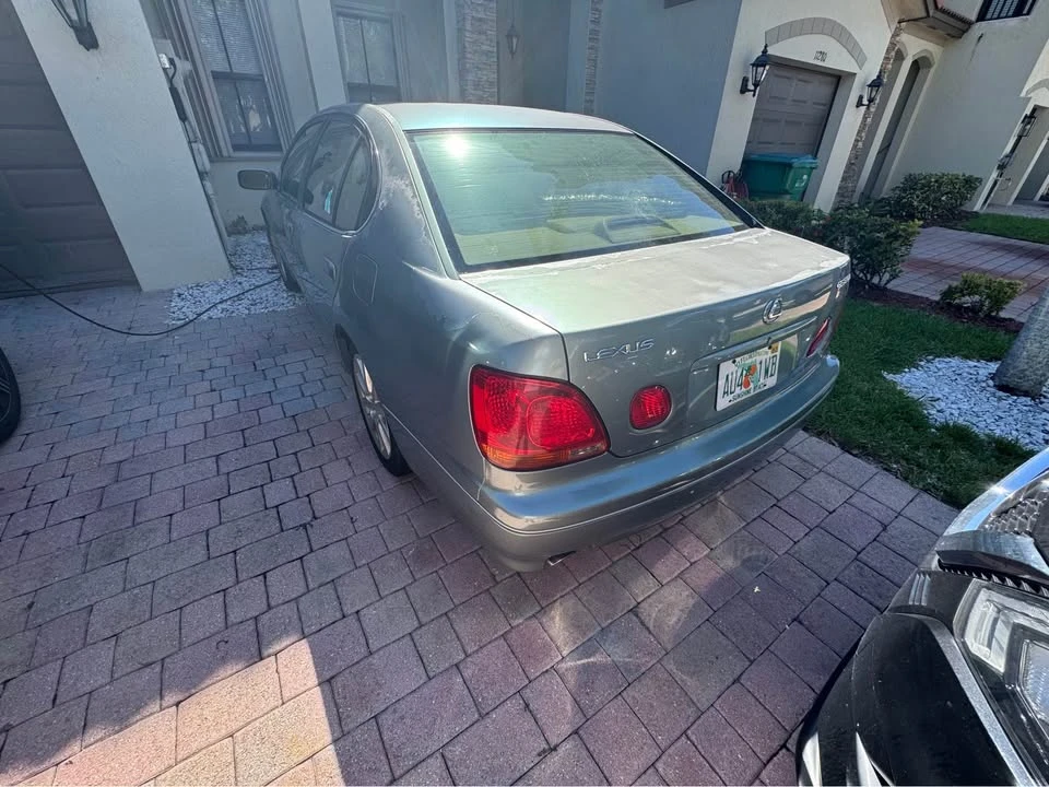 2002 Lexus GS 2nd Gen - Image 4 of 13