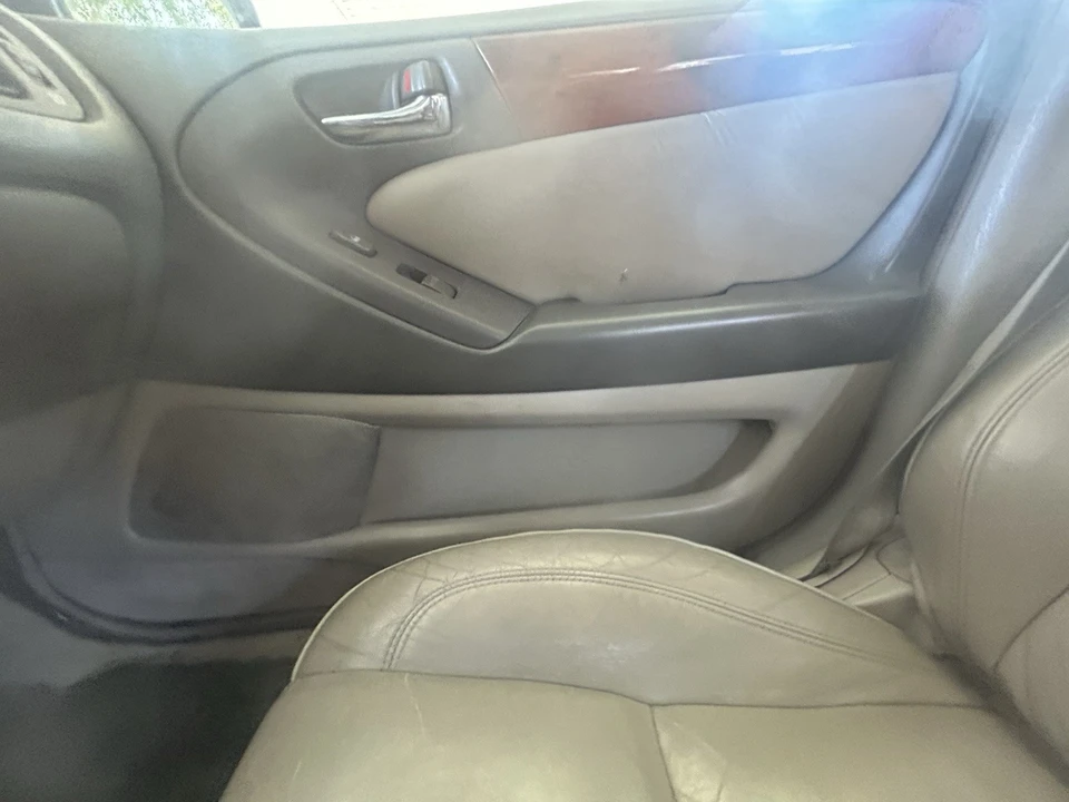 2002 Lexus GS 2nd Gen - Image 18 of 22