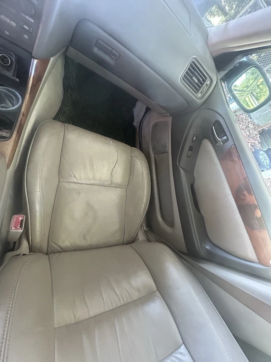 2002 Lexus GS 2nd Gen - Image 9 of 22