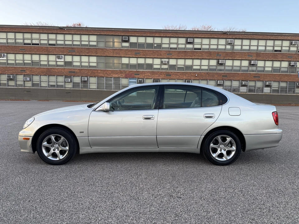 2002 Lexus GS 2nd Gen - Image 30 of 31