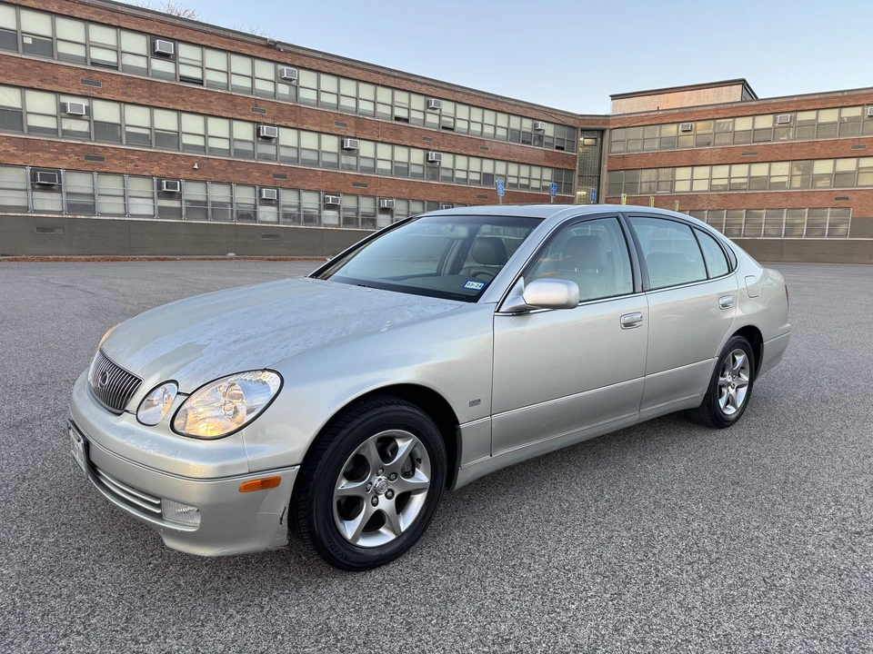 2002 Lexus GS 2nd Gen - Image 3 of 31