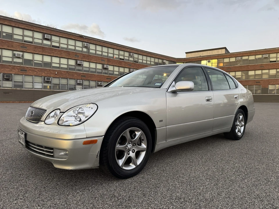 2002 Lexus GS 2nd Gen - Image 4 of 31