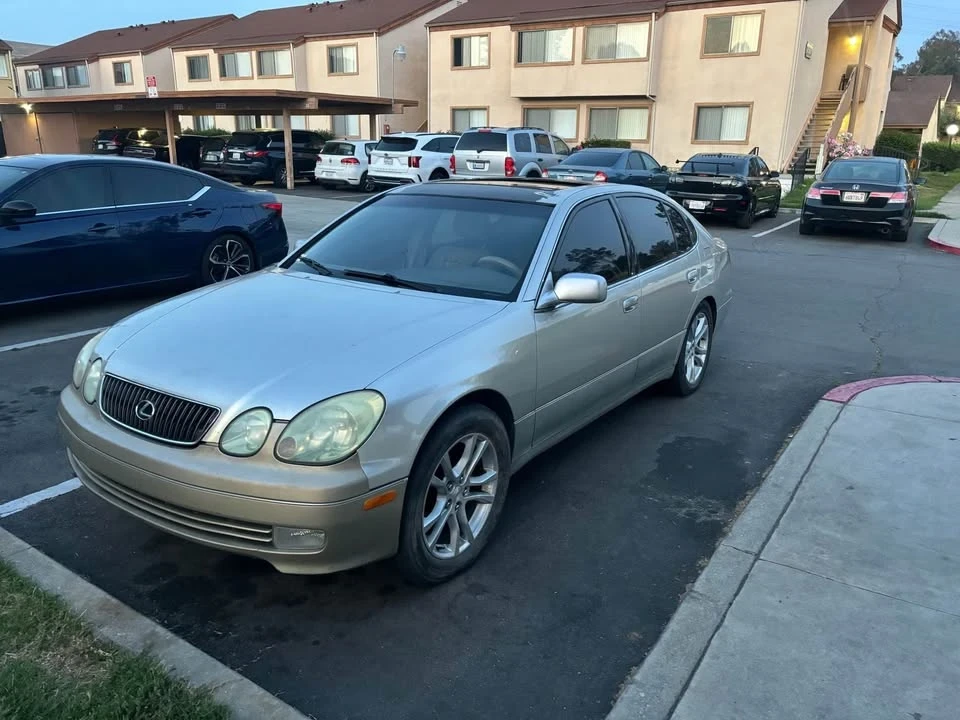 2002 Lexus GS 2nd Gen - Image 2 of 10