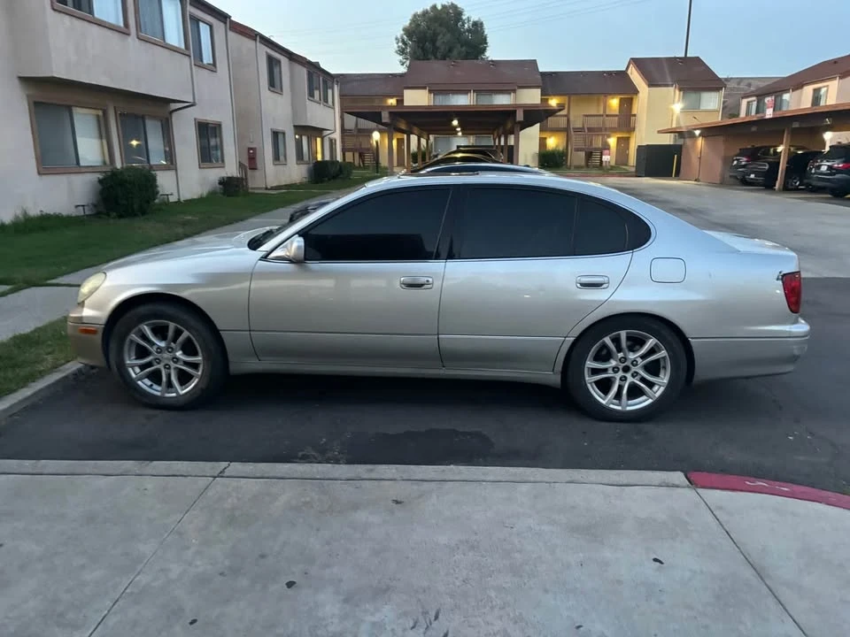 2002 Lexus GS 2nd Gen - Image 3 of 10