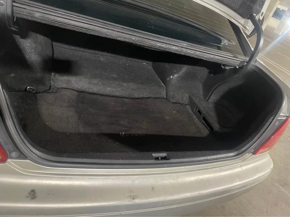 2002 Lexus GS 2nd Gen - Image 6 of 10