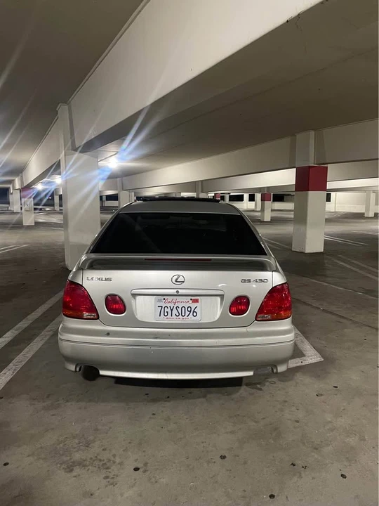 2002 Lexus GS 2nd Gen - Image 2 of 10