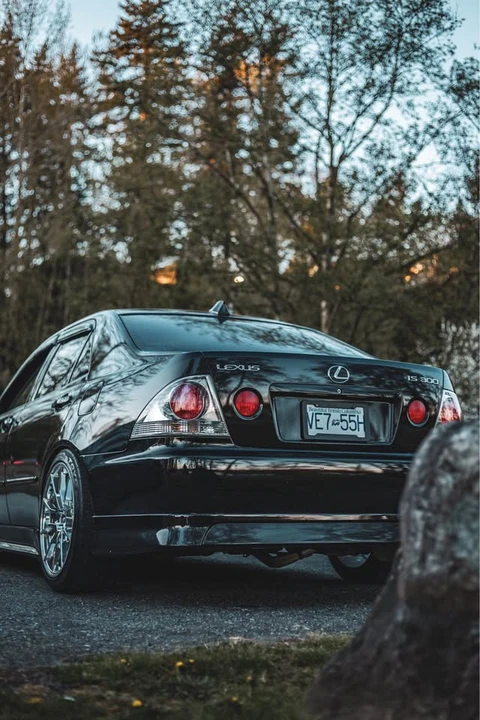2002 Lexus IS 1st Gen - Image 4 of 7