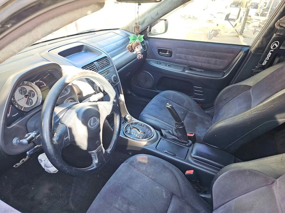 2002 Lexus IS 1st Gen - Image 2 of 9