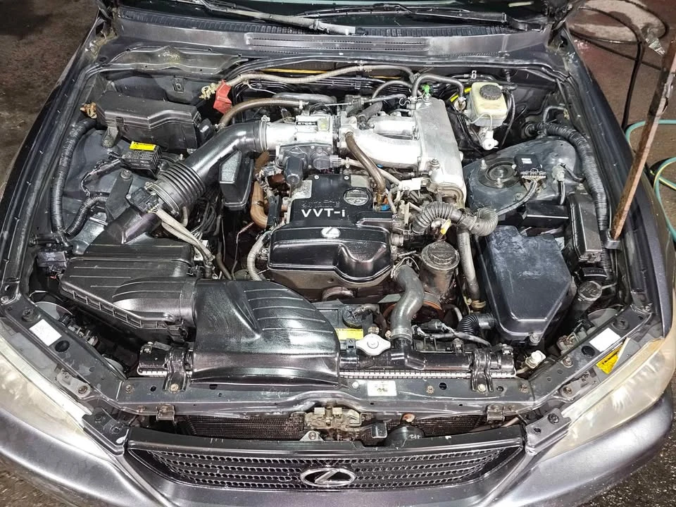 2002 Lexus IS 1st Gen - Image 5 of 9