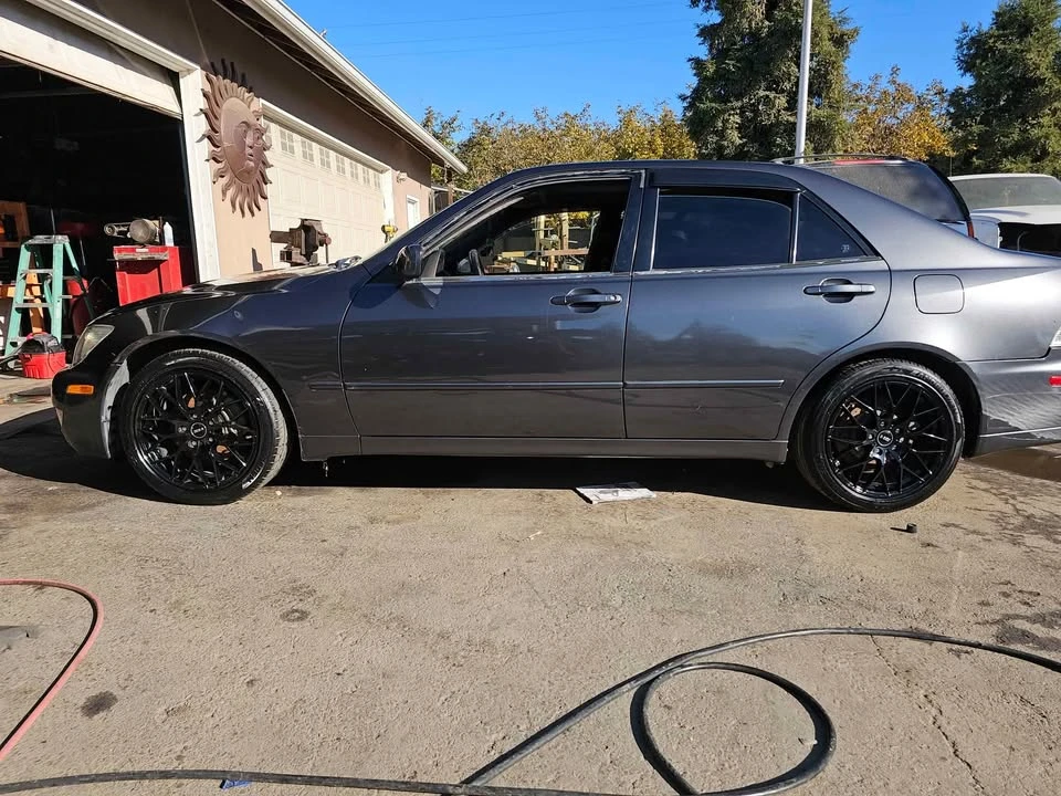 2002 Lexus IS 1st Gen - Image 4 of 9