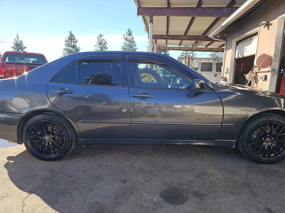 2002 Lexus IS 1st Gen - Image 3 of 9