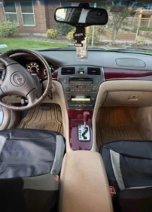2002 Lexus IS 1st Gen - Image 5 of 9