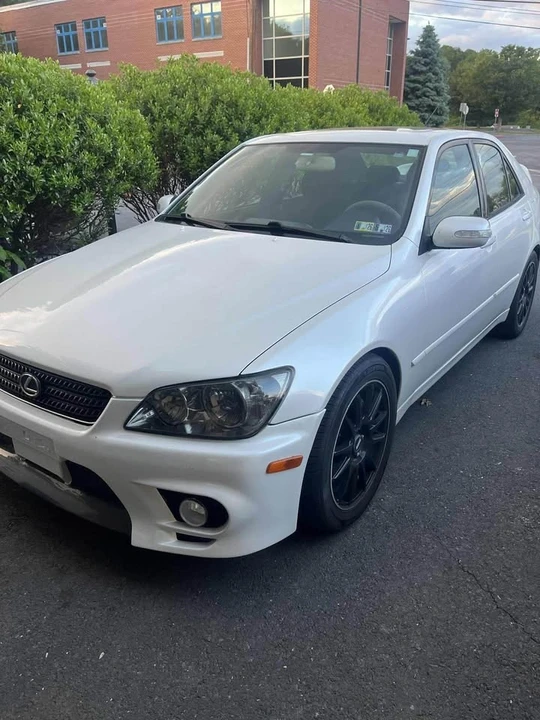 2002 Lexus IS 1st Gen - Image 2 of 7