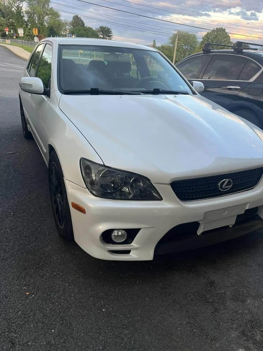 2002 Lexus IS 1st Gen - Image 3 of 7