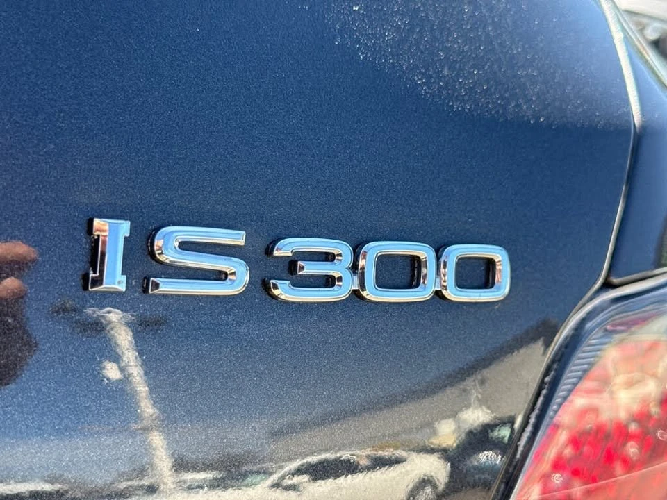 2002 Lexus IS 1st Gen - Image 13 of 18
