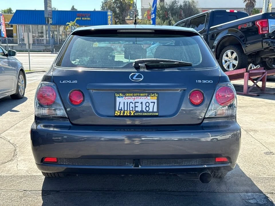 2002 Lexus IS 1st Gen - Image 9 of 18