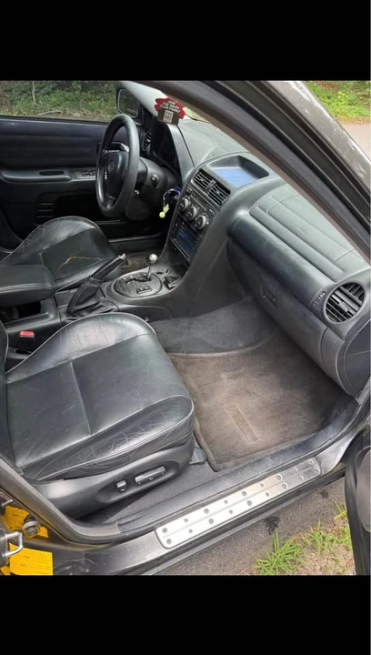 2002 Lexus IS 1st Gen - Image 10 of 12