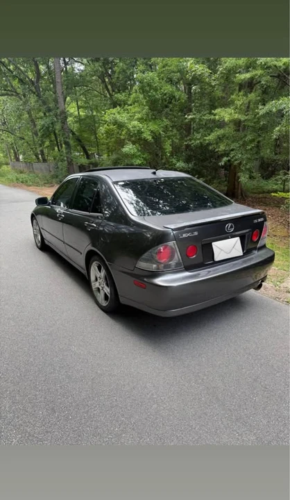 2002 Lexus IS 1st Gen - Image 4 of 12