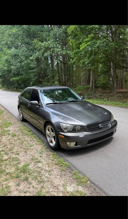 2002 Lexus IS 1st Gen - Image 2 of 12