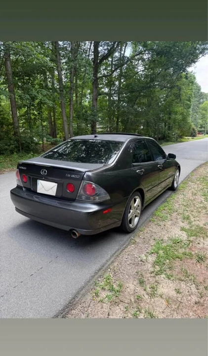2002 Lexus IS 1st Gen - Image 3 of 12
