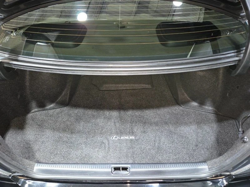 2002 Lexus IS 1st Gen - Image 11 of 12