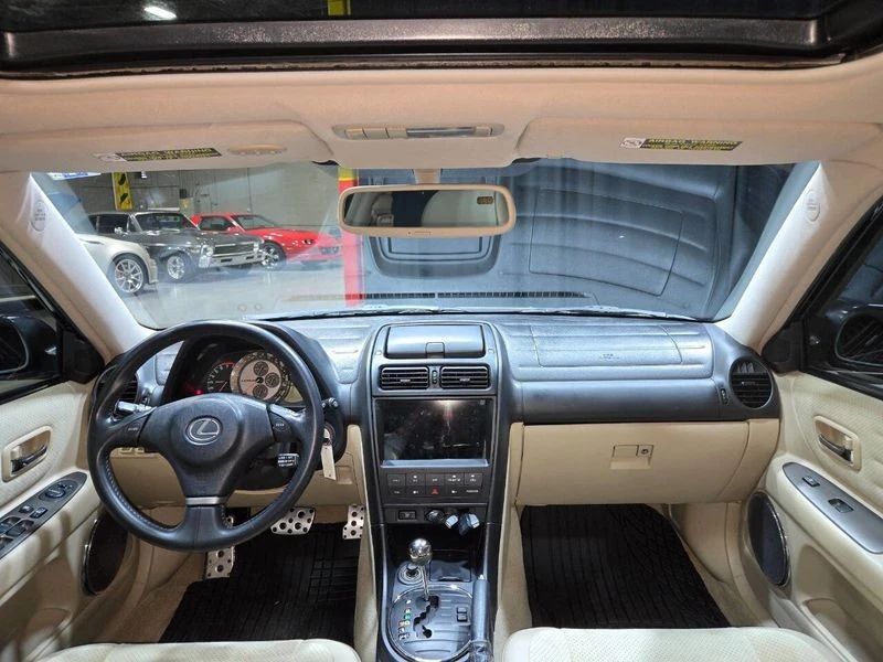 2002 Lexus IS 1st Gen - Image 9 of 12