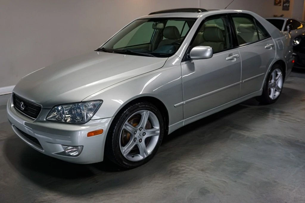 2002 Lexus IS 1st Gen - Image 5 of 12