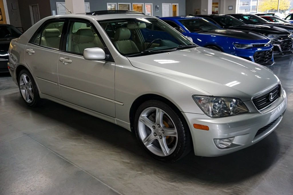 2002 Lexus IS 1st Gen - Image 4 of 12