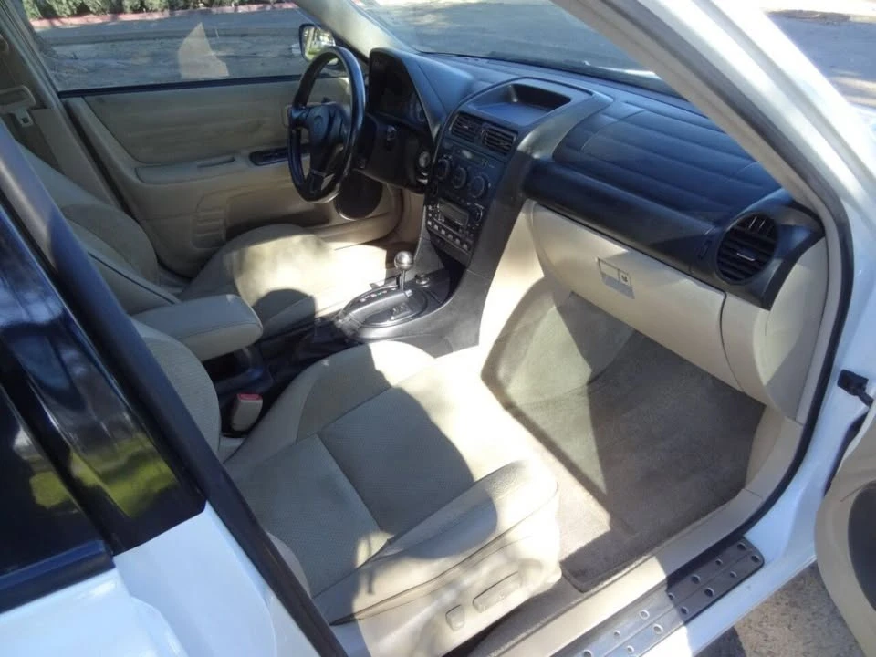 2002 Lexus IS 1st Gen - Image 14 of 15