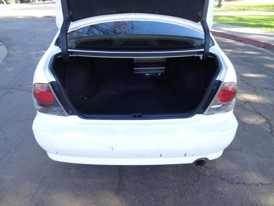 2002 Lexus IS 1st Gen - Image 12 of 15