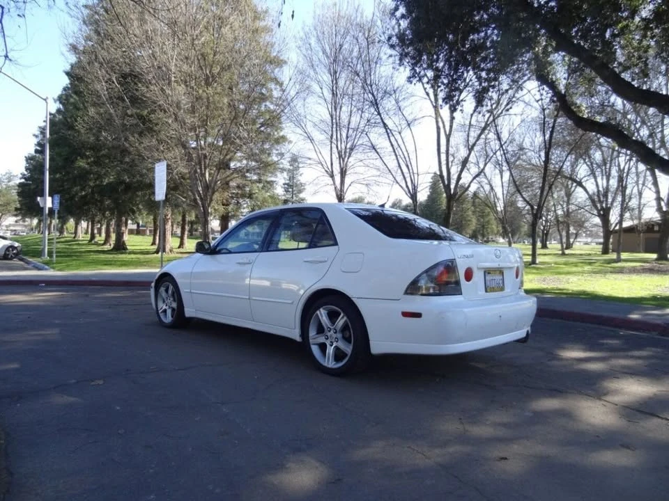 2002 Lexus IS 1st Gen - Image 6 of 15