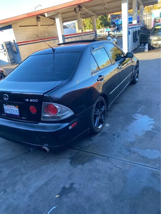 2002 Lexus IS 1st Gen - Image 7 of 8