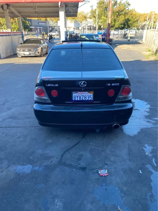 2002 Lexus IS 1st Gen - Image 8 of 8