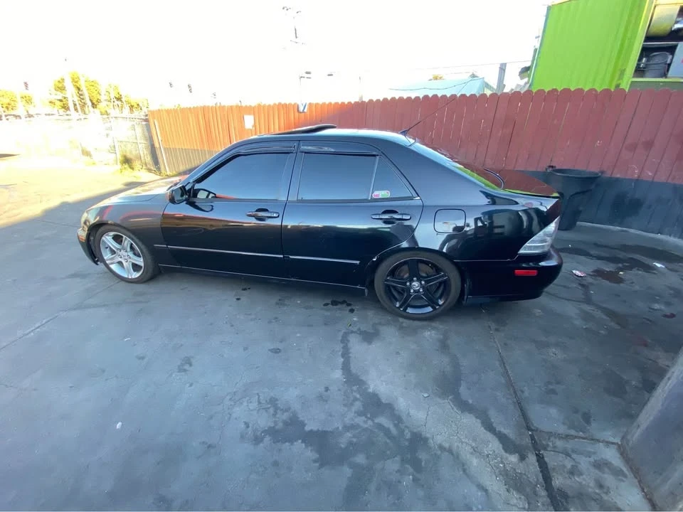 2002 Lexus IS 1st Gen - Image 5 of 8