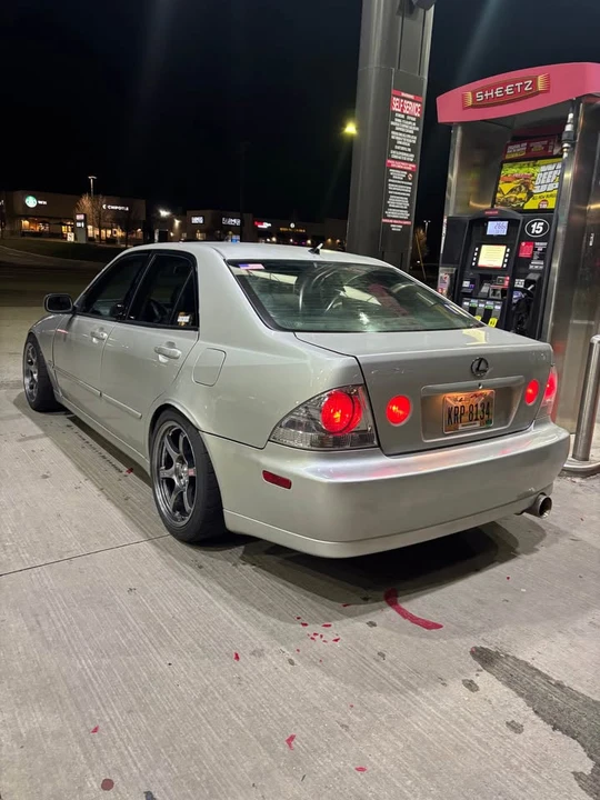 2002 Lexus IS 1st Gen - Image 3 of 14