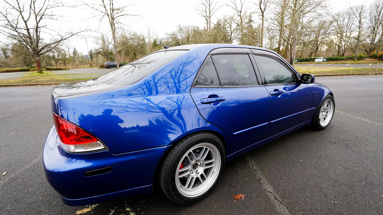 2002 Lexus IS 1st Gen - Image 21 of 31
