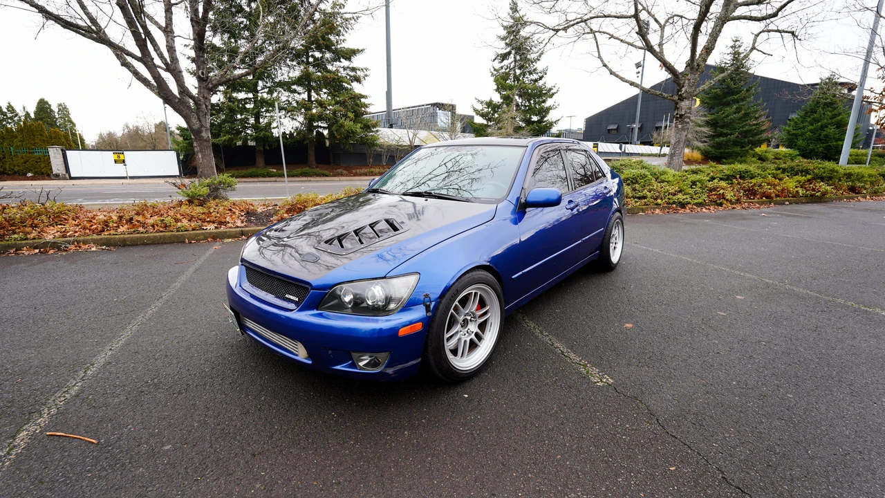 2002 Lexus IS 1st Gen - Image 10 of 31