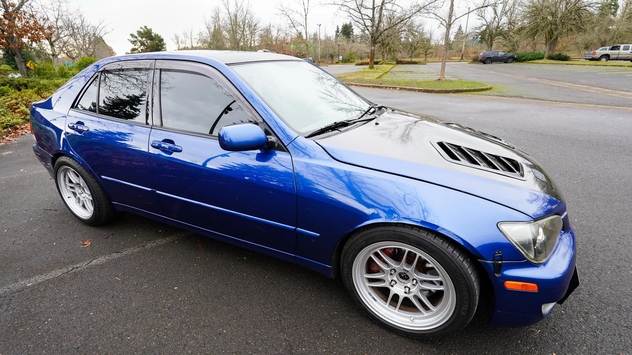 2002 Lexus IS 1st Gen - Image 23 of 31