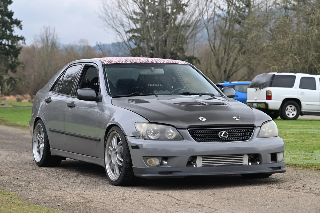 2002 Lexus IS 1st Gen - Image 17 of 31
