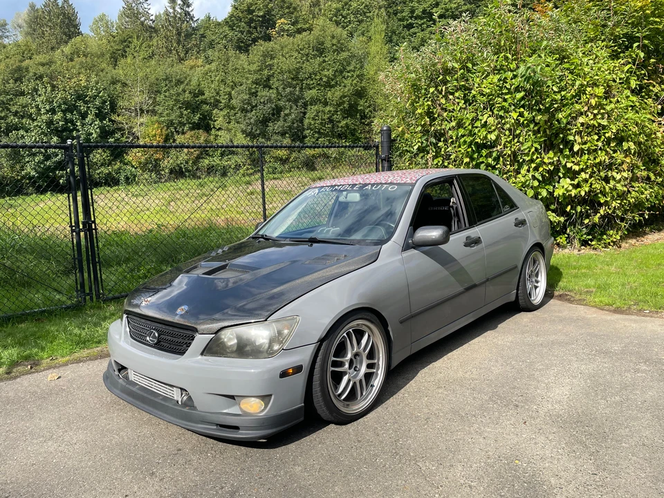 2002 Lexus IS 1st Gen - Image 10 of 31