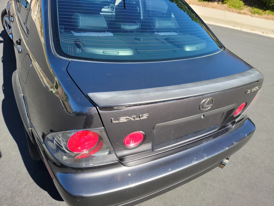 2002 Lexus IS 1st Gen - Image 23 of 31