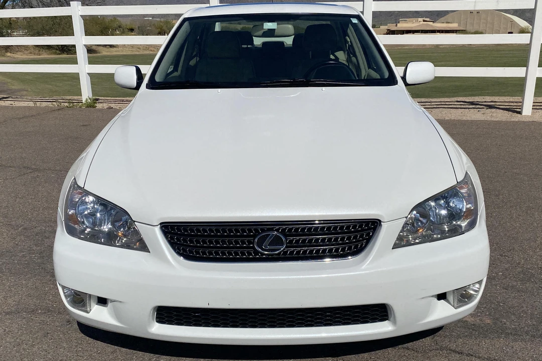 2002 Lexus IS 1st Gen - Image 2 of 5